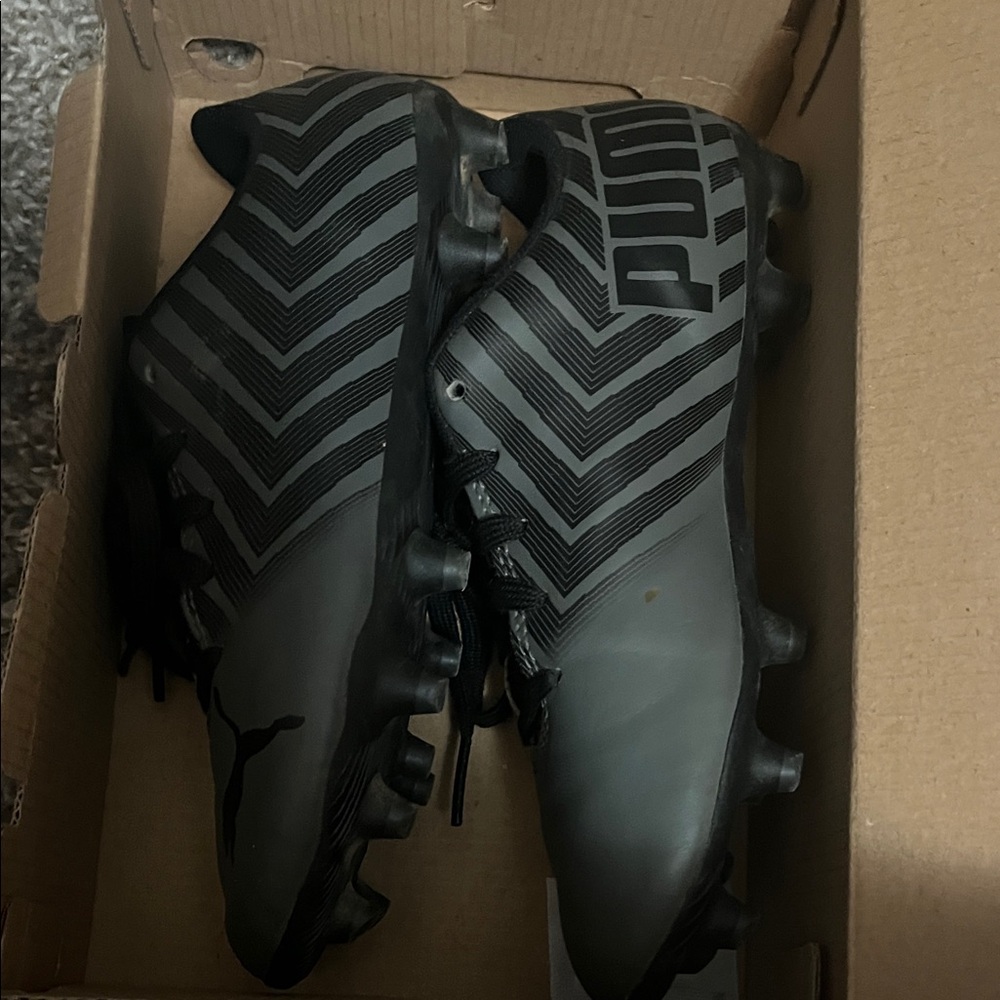 PUMA Gray and Black Athletic Shoes